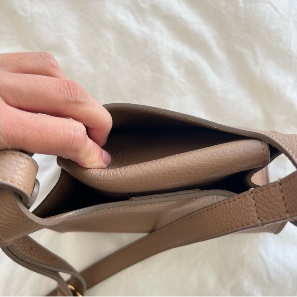 Cuyana Mini Double Loop bag in Cappucino - Picture 9 of 16